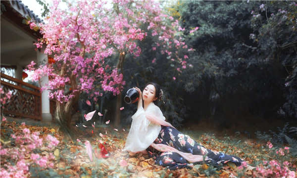 下花园标题：寻求拥有自己孩子的希望—关于供卵代怀公司